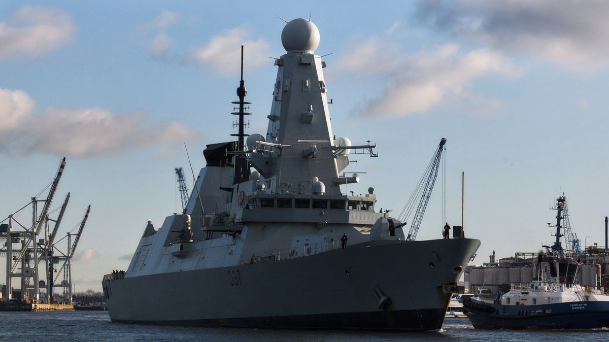 Británie kvůli hrozbě z Íránu vyšle na Kypr torpédoborec Duncan